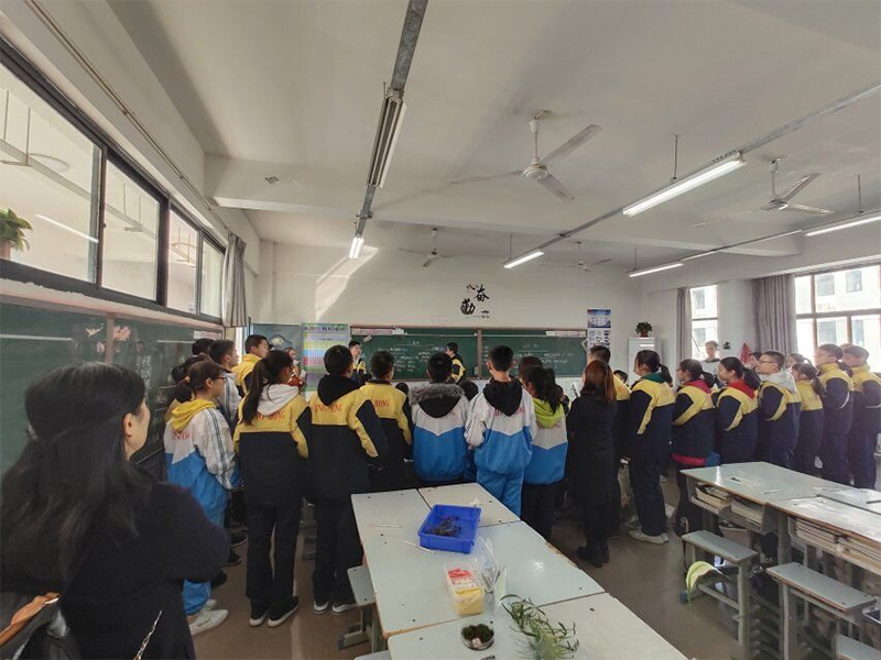 衡陽(yáng)市蒸湘區(qū)仁愛實(shí)驗(yàn)中學(xué)|衡陽(yáng)全日制|全寄宿|全封閉|半月假制初級(jí)中學(xué) 衡陽(yáng)市蒸湘區(qū)仁愛實(shí)驗(yàn)中學(xué)|衡陽(yáng)全日制|全寄宿|全封閉|半月假制初級(jí)中學(xué)